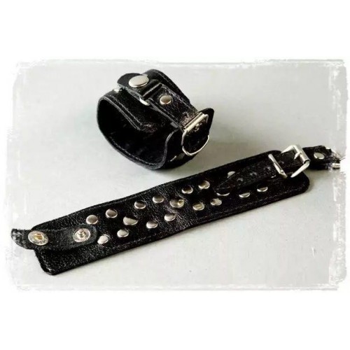 Купить Декоративные наручники на кожаной подкладке код товара: Р291/Арт.5521. Секс-шоп в СПб - EROTICOASIS | Интим товары для взрослых 