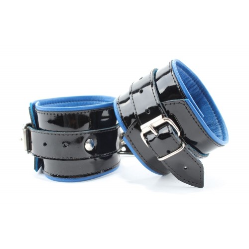 Купить Чёрные лаковые наручники с синим подкладом код товара: 51032ars/Арт.135799. Онлайн секс-шоп в СПб - EroticOasis 