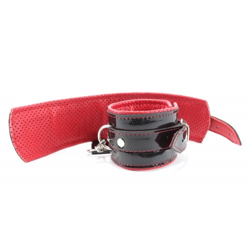 Фото товара: Чёрно-красные лаковые перфорированные наручники, код товара: 51029ars/Арт.136846, номер 1