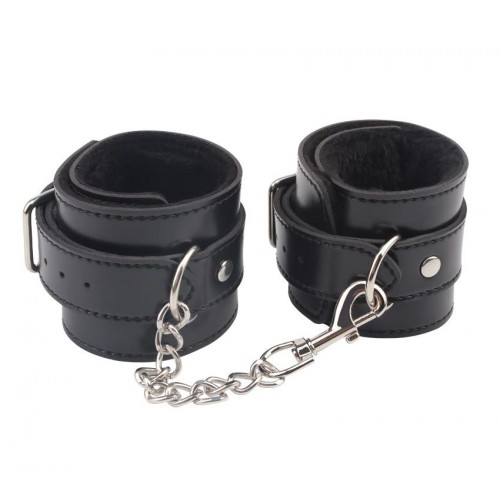 Купить Черные оковы на ноги Obey Me Leather Ankle Cuffs код товара: CN-632185572/Арт.222901. Секс-шоп в СПб - EROTICOASIS | Интим товары для взрослых 