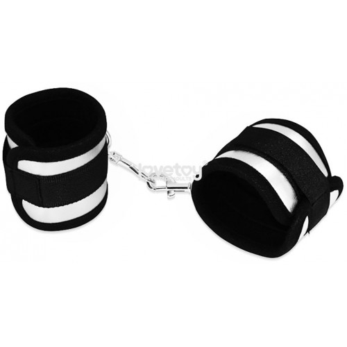 Купить Серебристо-черные наручники Struggle My Handcuff код товара: LV1535/Арт.244470. Секс-шоп в СПб - EROTICOASIS | Интим товары для взрослых 
