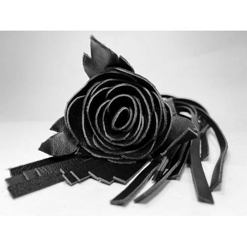 Фото товара: Черная кожаная плеть с розой в рукояти - 40 см., код товара: 54075ars/Арт.248148, номер 1