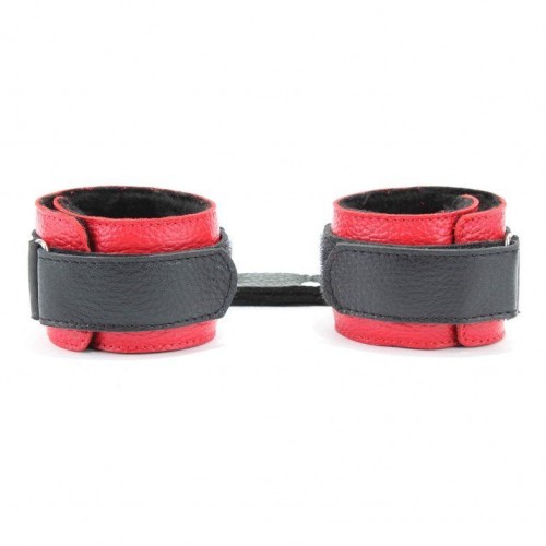 Фото товара: Красно-чёрные кожаные наручники с меховым подкладом, код товара: 51009ars/Арт.49547, номер 2