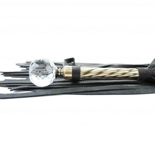 Фото товара: Черная плеть с широкими хлыстами и металлической ручкой с кристаллом - 60 см., код товара: 54021ars/Арт.62616, номер 1