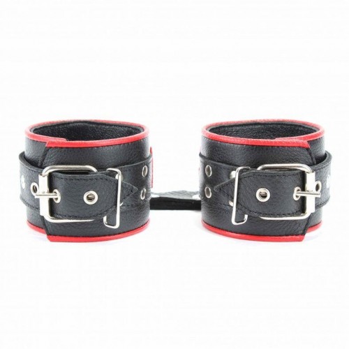 Фото товара: Широкие черные наручники с красным декором, код товара: 51018ars/Арт.67983, номер 2