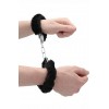 Фото товара: Пушистые чёрные наручники OUCH! Black, код товара: OU002BLK / Арт.70920, номер 3